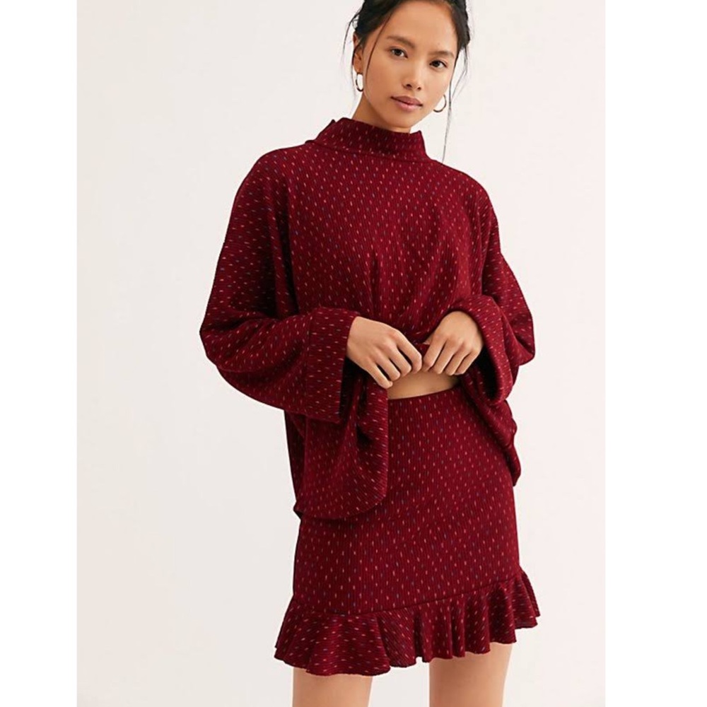 FREE PEOPLE RIBBED RUFFLE HEM MINI SKIRT SIZE XSMALL